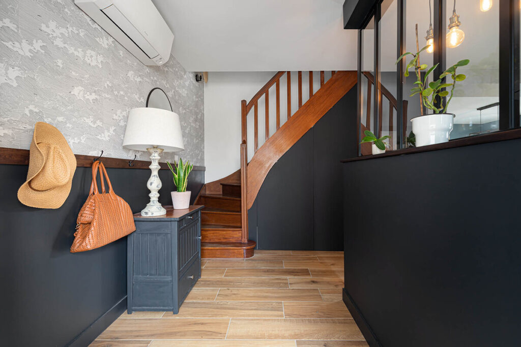 FAIRE ENTRER LA LUMIERE - L'entrée