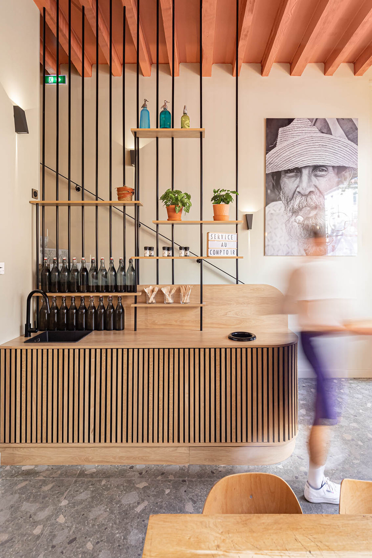 Øslow – cantine & café – Le meuble de débarrassage